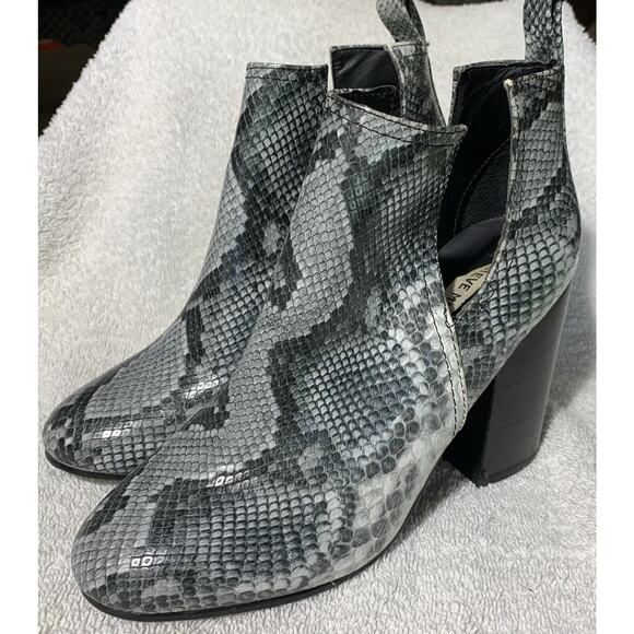 Steve Madden Snake Skin Boots Booties Womens 7 - Picture 1 of 6